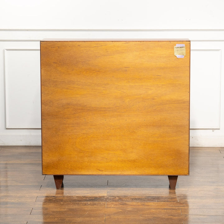 シンプルなフォルムにスタイリッシュなデザイン壁紙が素敵 ブックシェルフ /23I