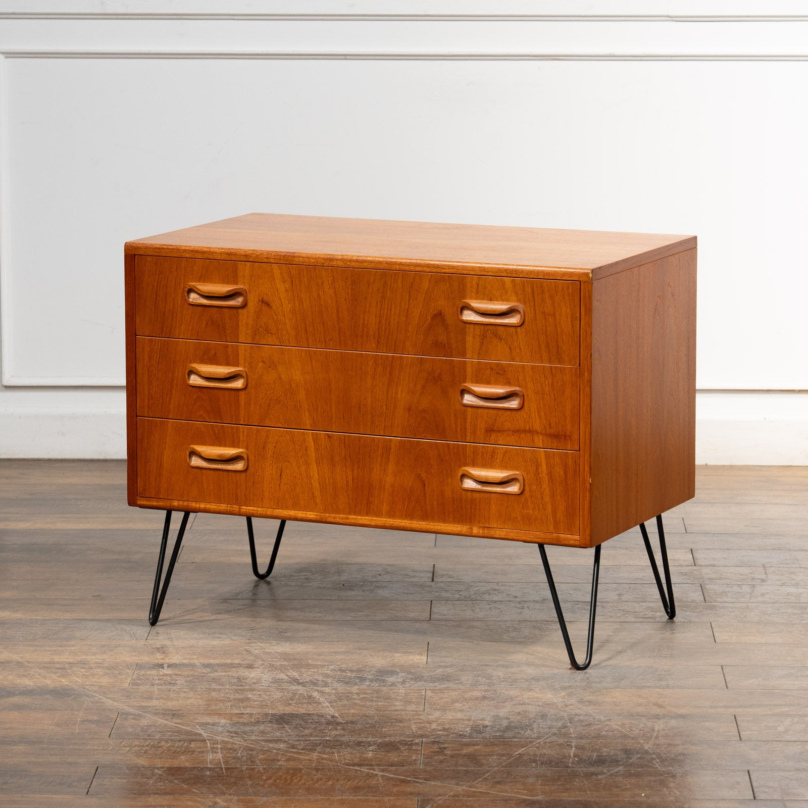 英国【G-PLAN ジープラン Fresco フレスコ】ヘアピンレッグが特徴的 3