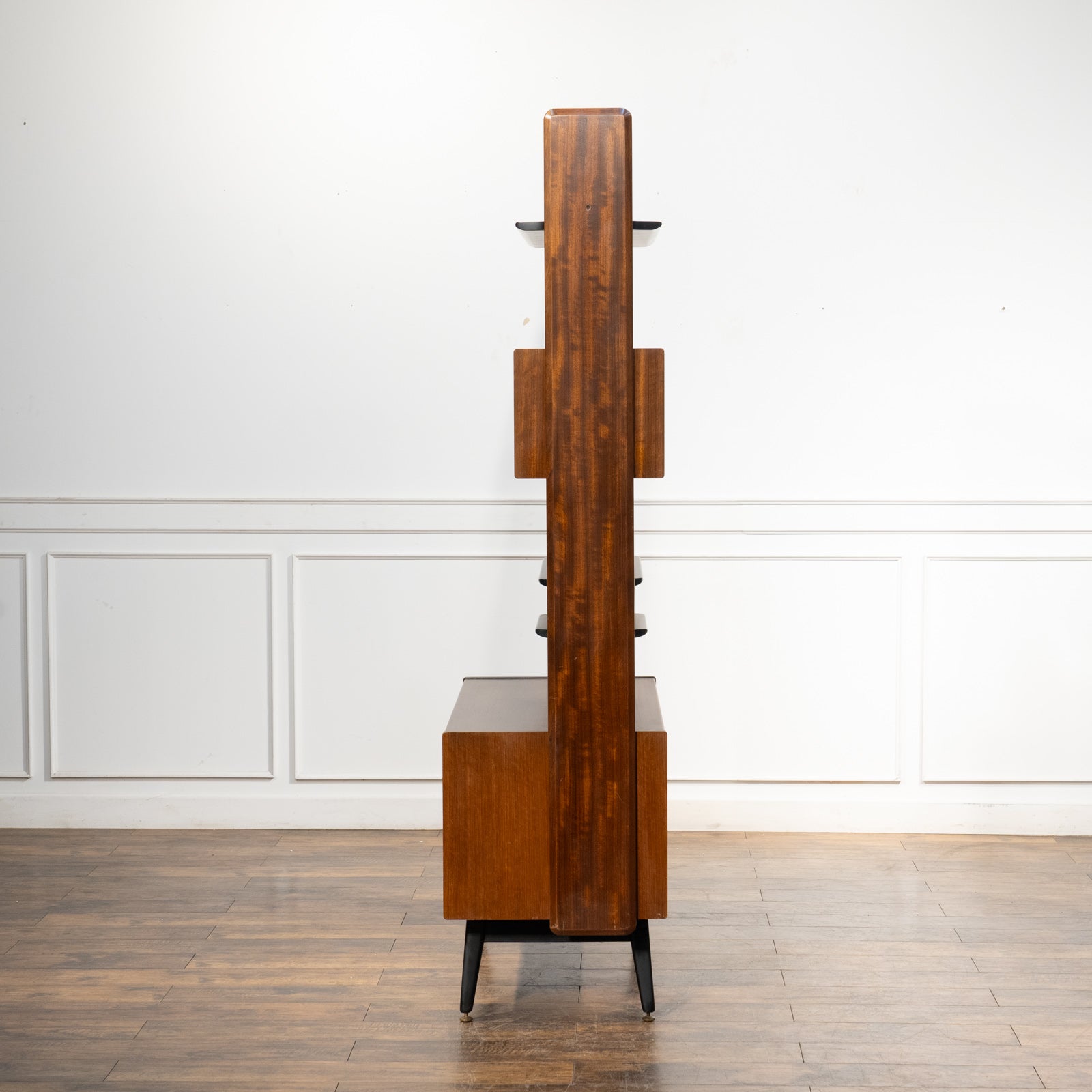 英国【G-PLAN ジープラン Tola&Black トーラ&ブラック】どちら側から見