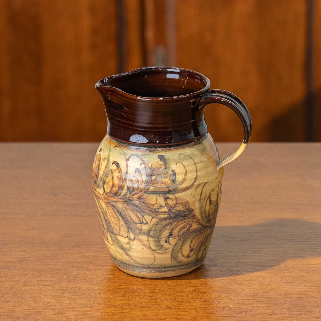 伸びやかに描かれた植物のデザインが上品 ウォータージャグ[m]