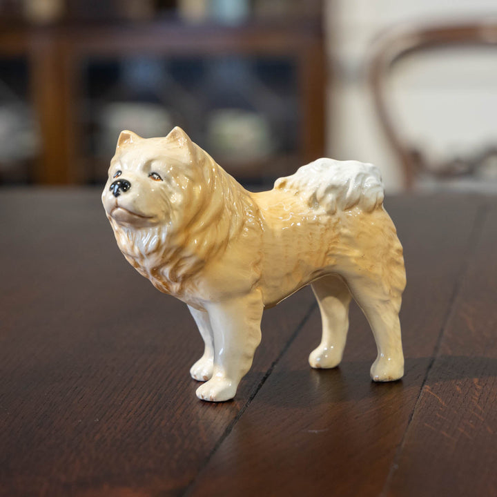 ふさふさとした毛並みや愛くるしい表情のチャウチャウ犬を表現 ドッグフィギュリン[m]