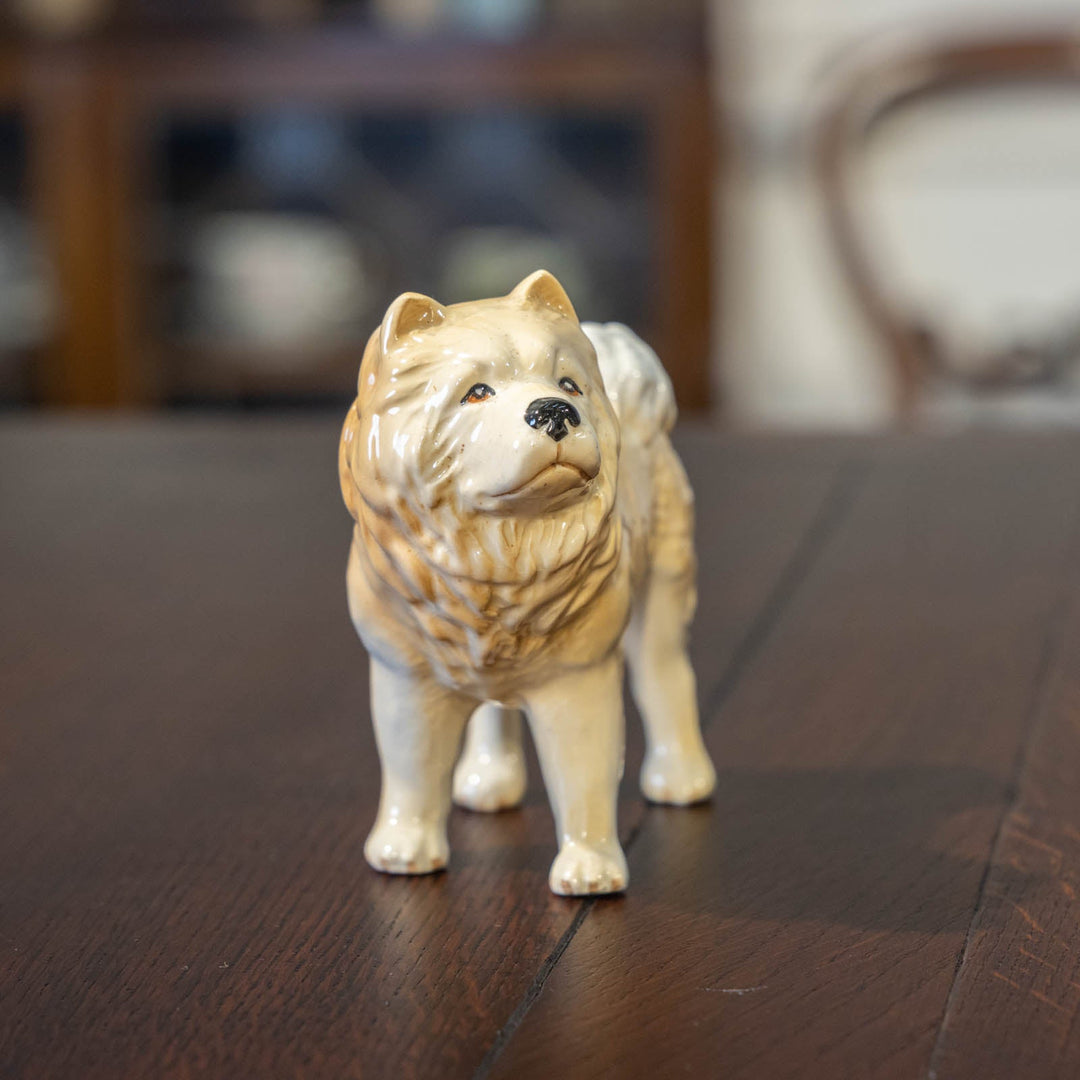 ふさふさとした毛並みや愛くるしい表情のチャウチャウ犬を表現 ドッグフィギュリン[m]