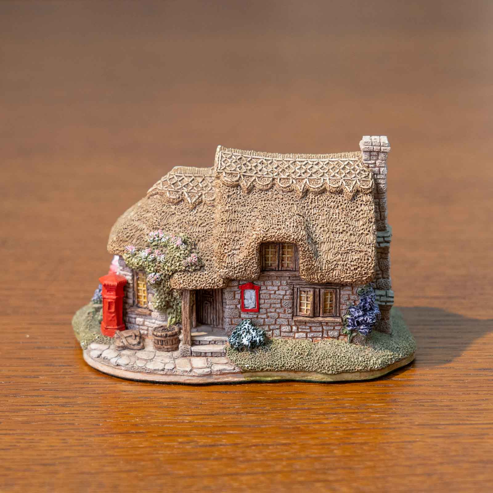 リリパットレーン Red Lion 英国製 置物 コテージ　廃盤 LILLIPUT LANE リリパット レーン PENNY'S POST ペニーズポスト】[m