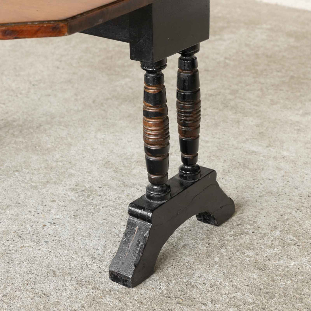 薄くてコンパクトで場所を取らずに収納できる ドロップリーフ ローテーブル[m]