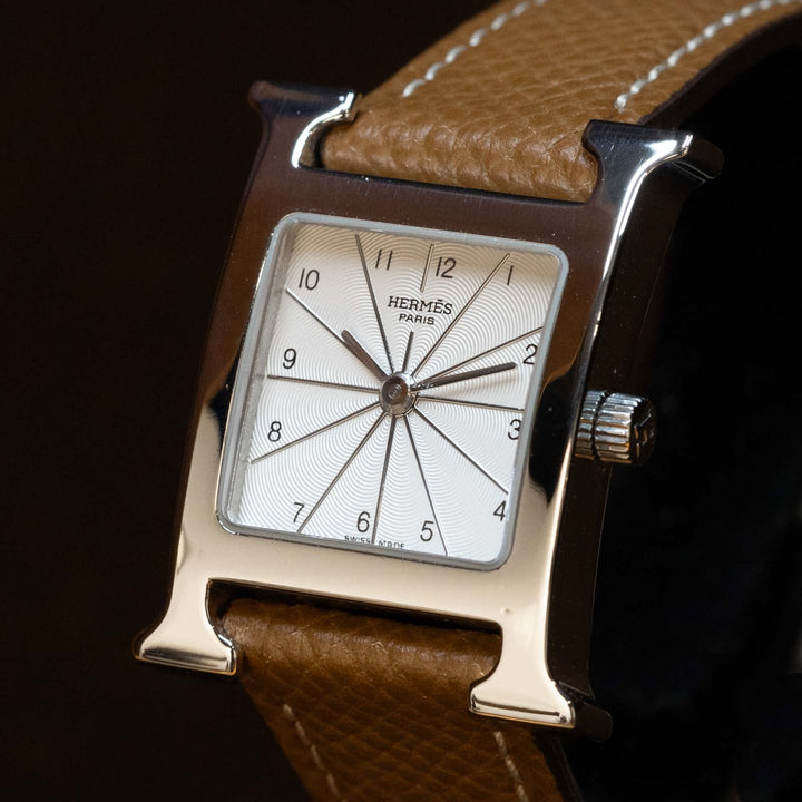 レディース【HERMES エルメス】Hをモチーフにした遊び心溢れるデザイン Hウォッチ シルバーダイヤル 2000年代[m]