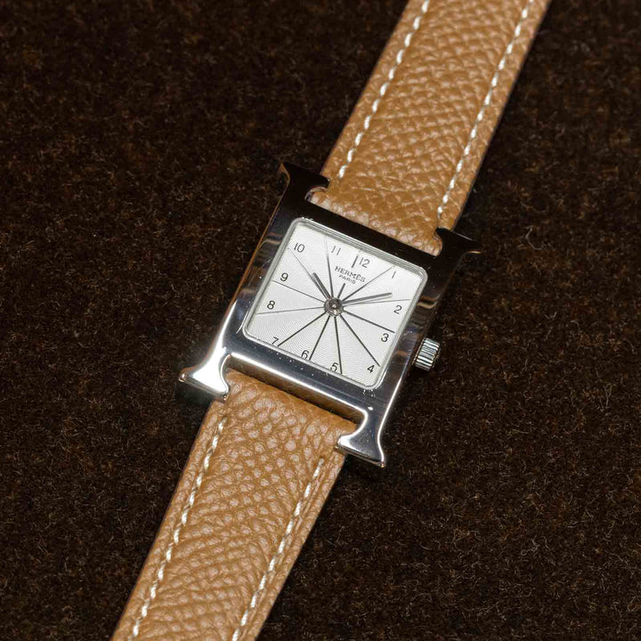 レディース【HERMES エルメス】Hをモチーフにした遊び心溢れるデザイン Hウォッチ シルバーダイヤル 2000年代[m]