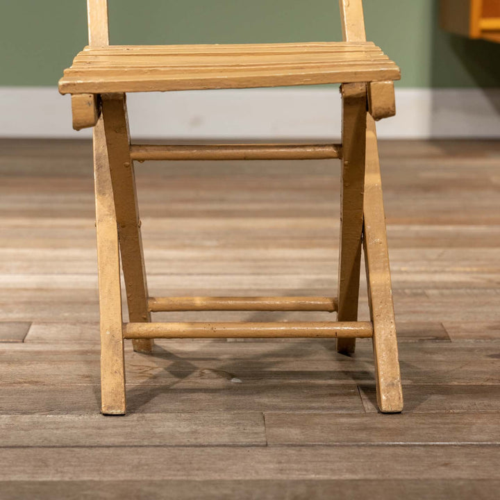 シンプルなデザインでナチュラルなお部屋作りにぴったり キッズチェア[m]