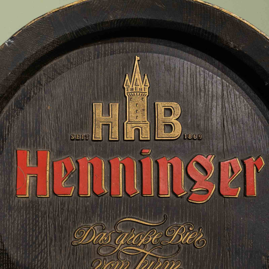ドイツのビールメーカー【Henninger ヘニンガー】ロゴ入リ看板[m]