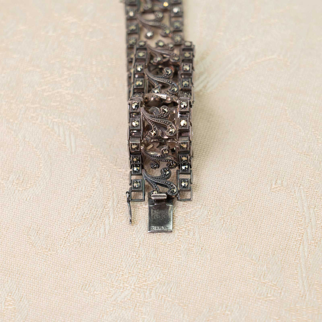 繊細なデザインや透かし装飾が独特の存在感 スターリングシルバー マルカジット ブレスレット /23K-B[m]