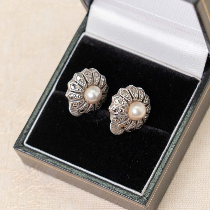 小花のシルエットにパールが華やか スターリングシルバー マルカジット クリップイヤリング /23K-A[m]