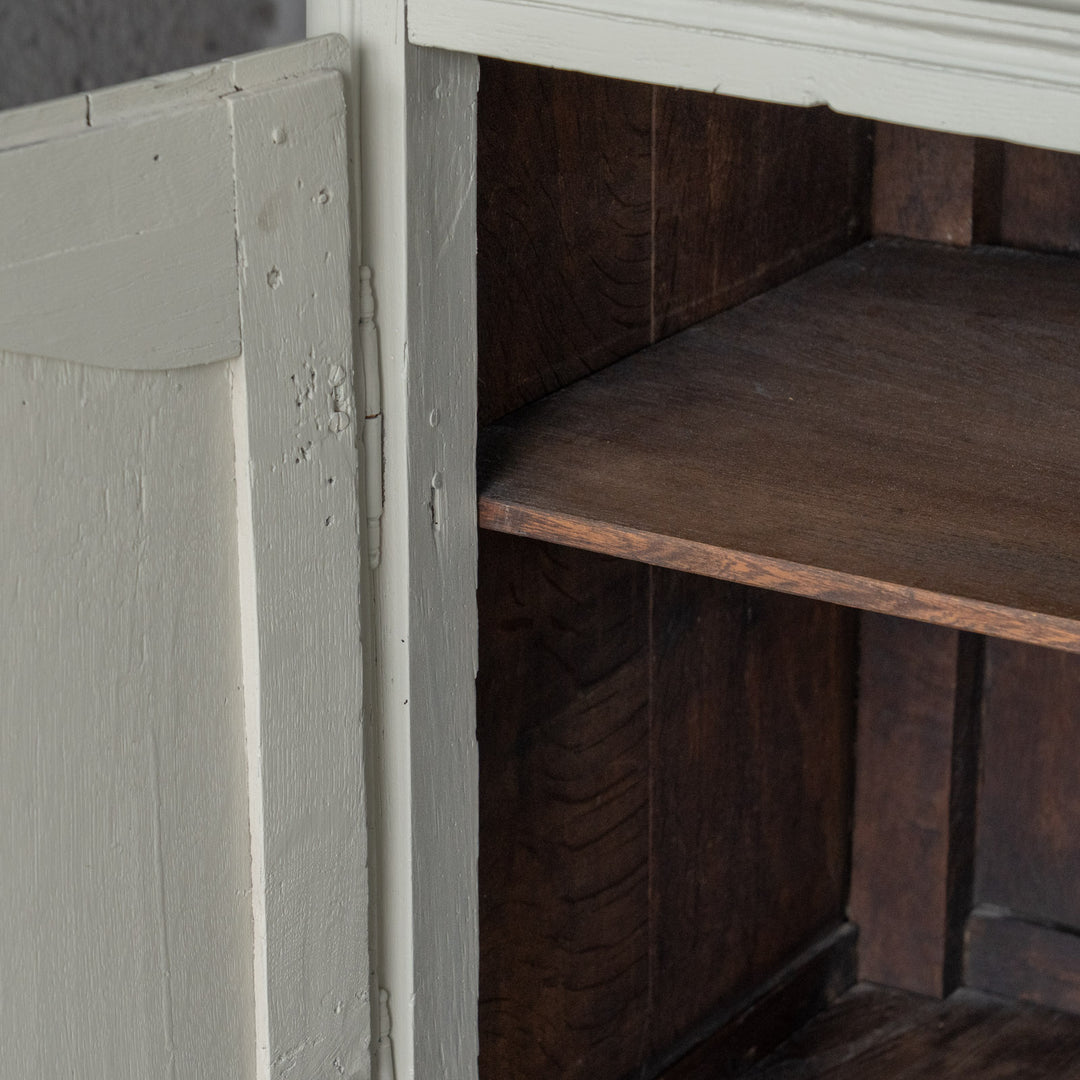上品なデザインにホワイトペイントがシャビーシックな印象 フレンチ サイドボード /23K