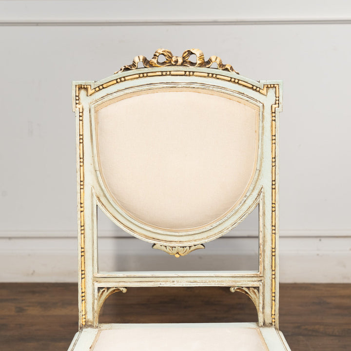 トップのリボンモチーフや花模様が上品 フレンチスタイル サロンチェア /23K-2　