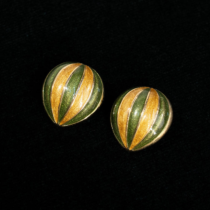 2色のコントラストが美しい ストライプ イヤリング /23K