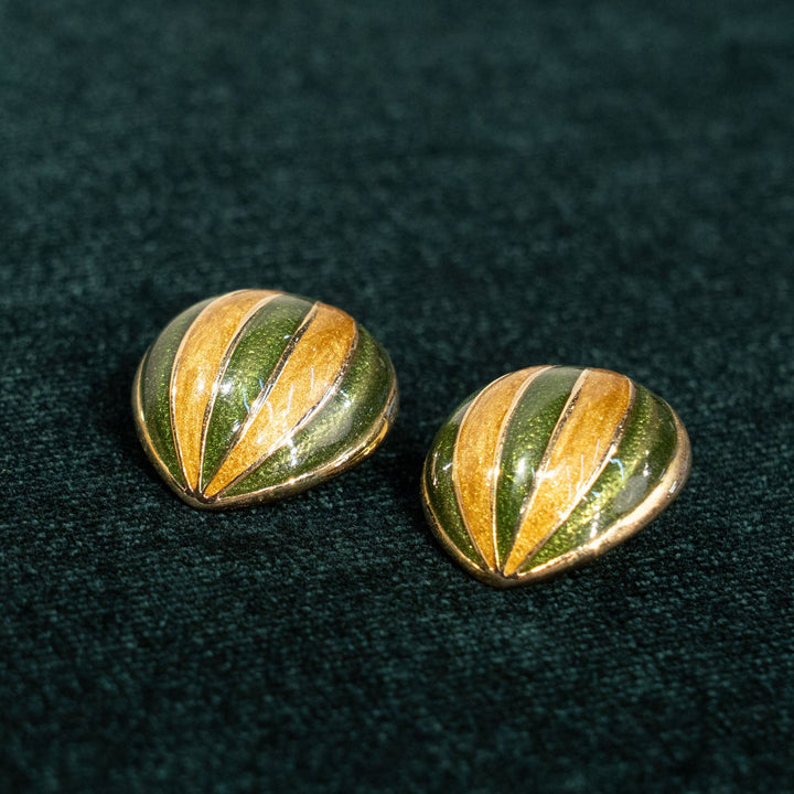 2色のコントラストが美しい ストライプ イヤリング /23K