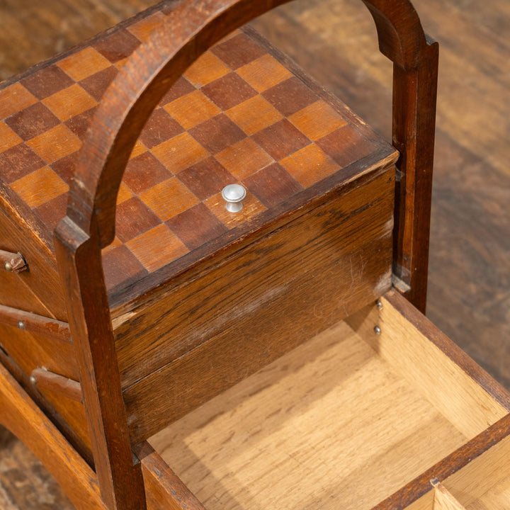 開くと横に大きく広がる使い勝手の良いデザイン ソーイングボックス /23K