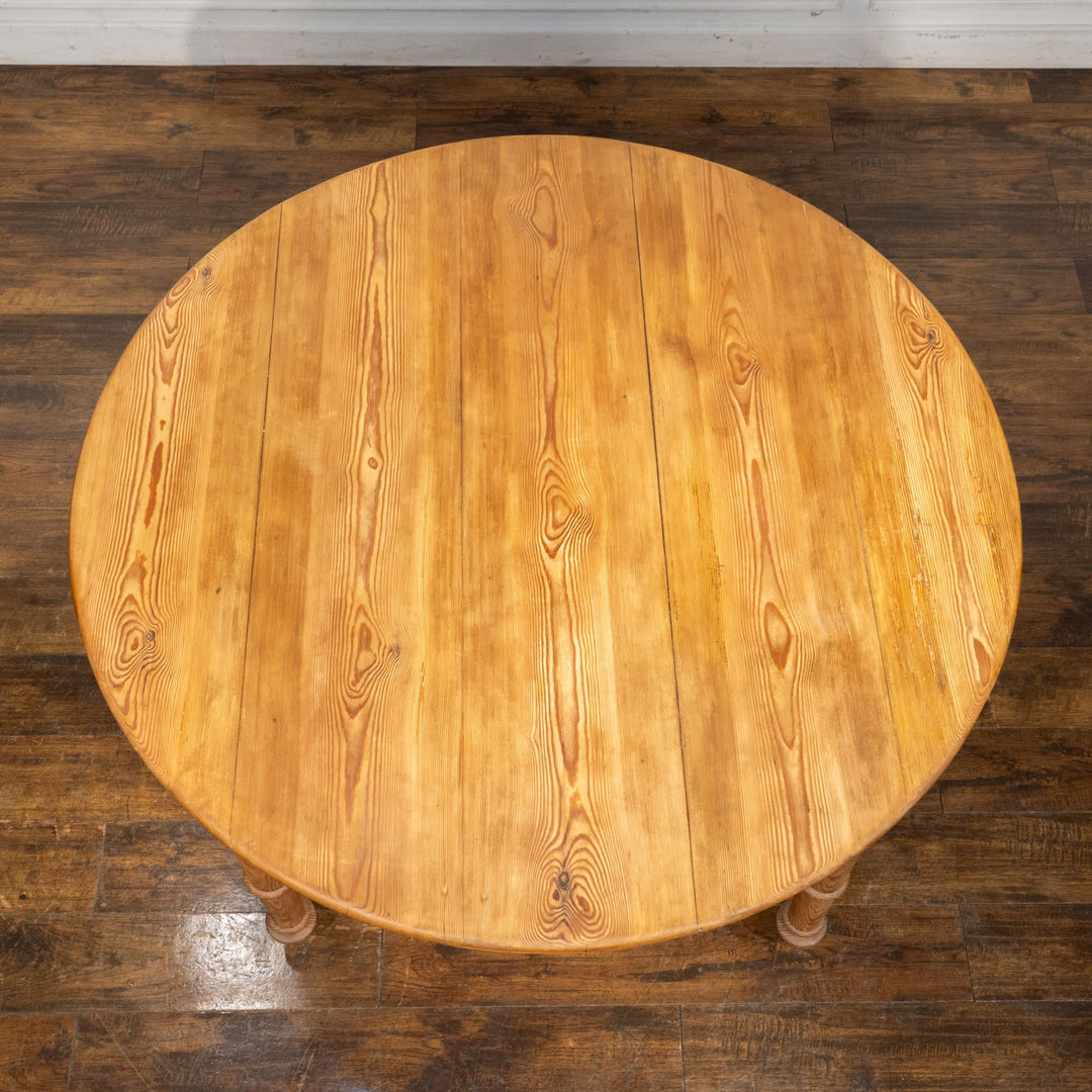美しい挽き物装飾の脚にナチュラルな木材のコントラストが印象的 ラウンド キッチンテーブル /23K-B