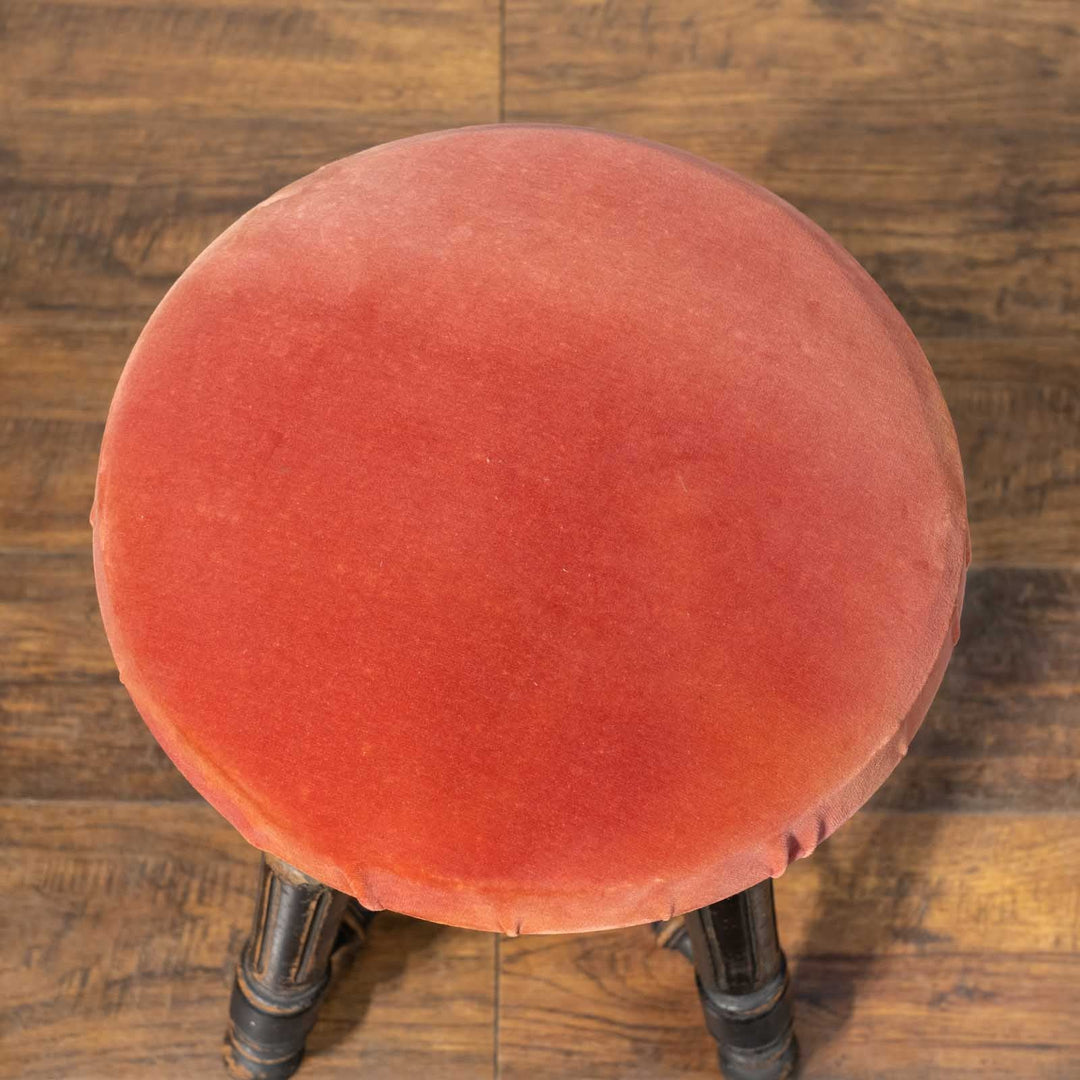 存在感のあるデザインにブラックペイントが上品 ナポレオン3世様式 ピアノスツール[m]