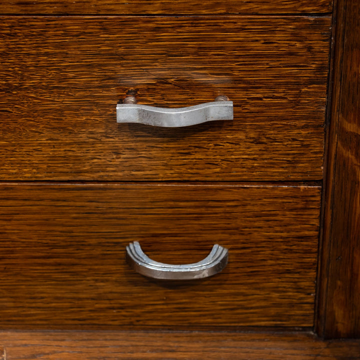 立体感のある花などの装飾が贅沢に施された オーク ライティングビューロー /23K