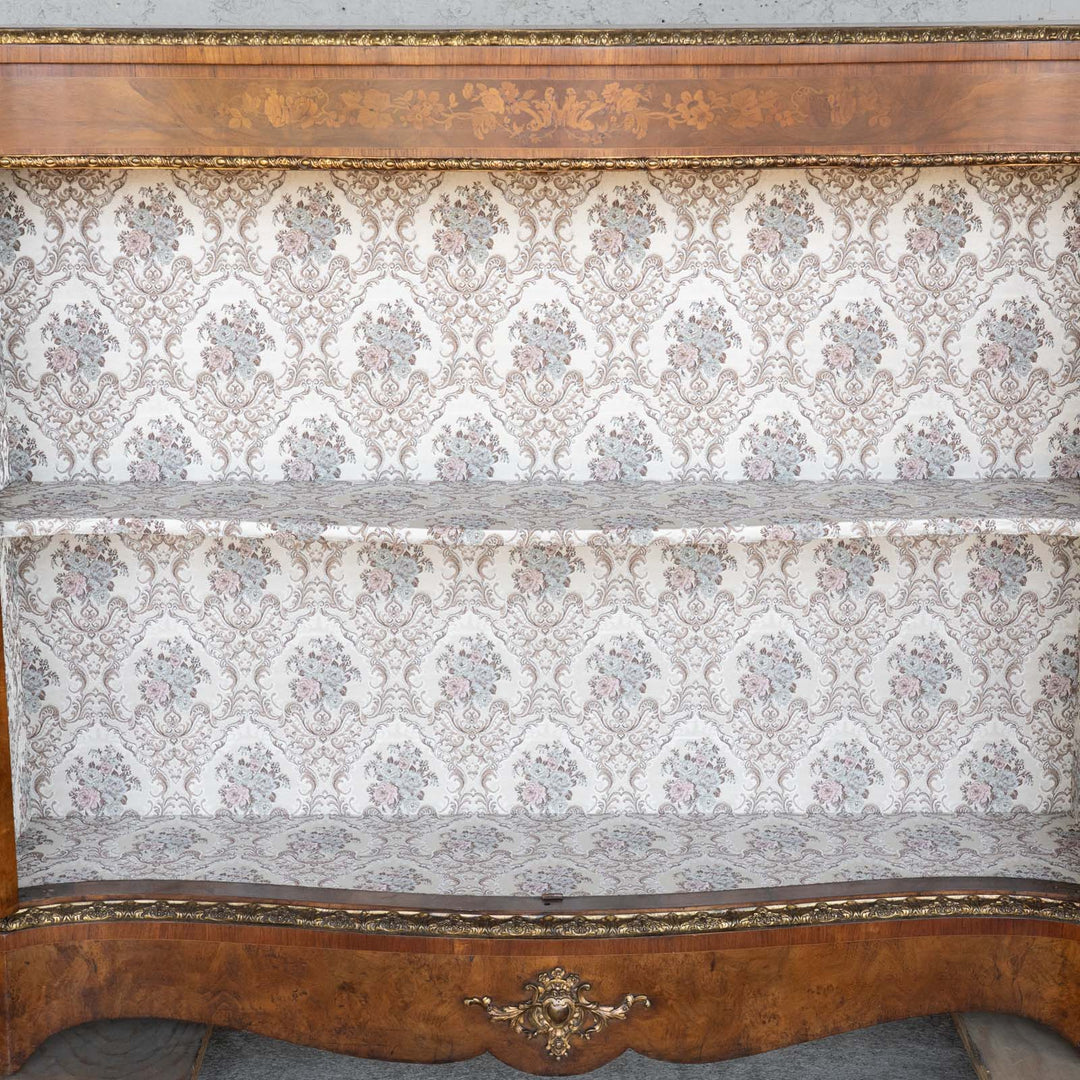 【W. Greenwood グリーンウッド】豪華で美しい装飾が魅力的 ピアキャビネット /23K