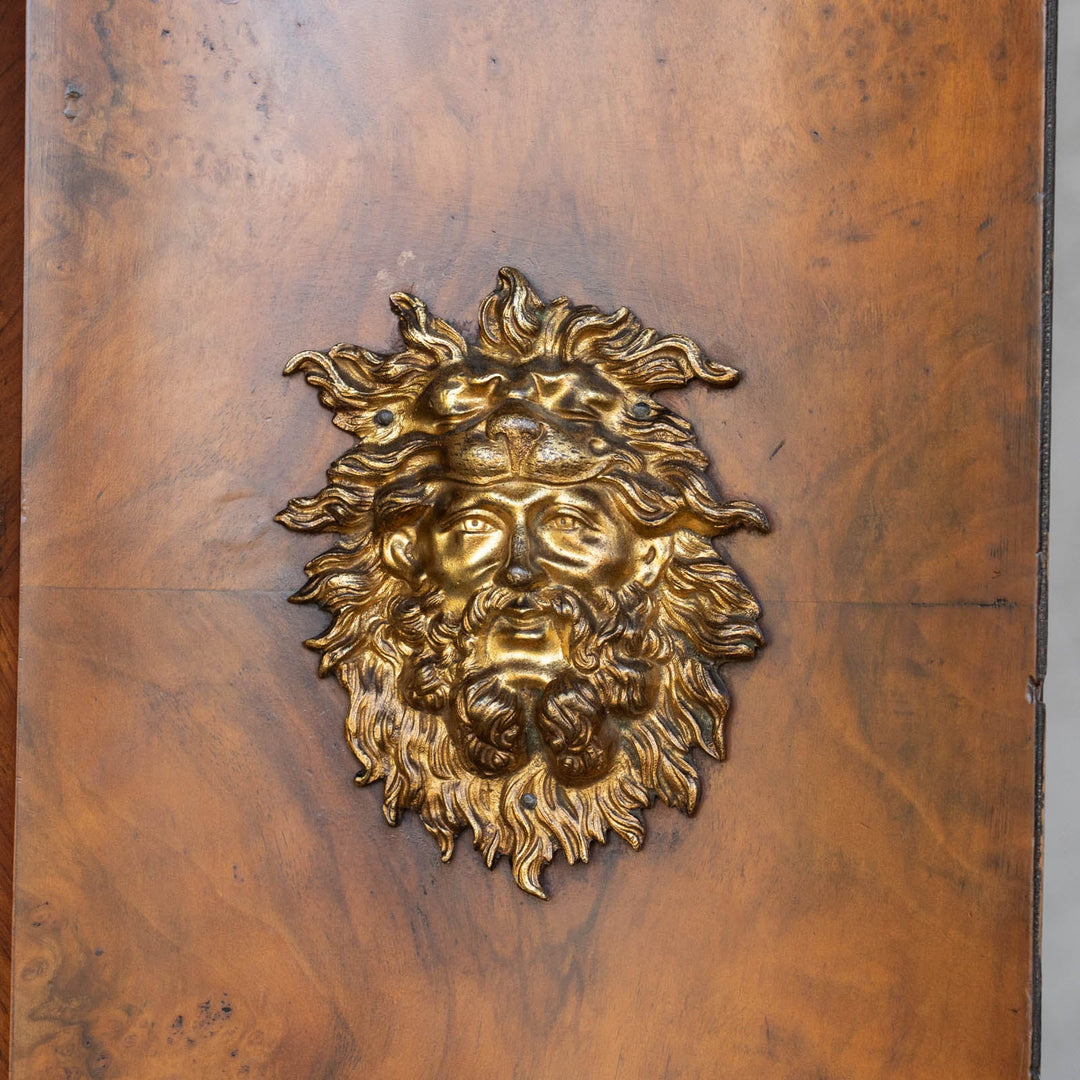 【W. Greenwood グリーンウッド】豪華で美しい装飾が魅力的 ピアキャビネット /23K