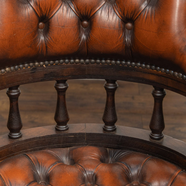 堂々とした貫禄のある英国伝統様式 チェスターフィールド キャプテンチェア