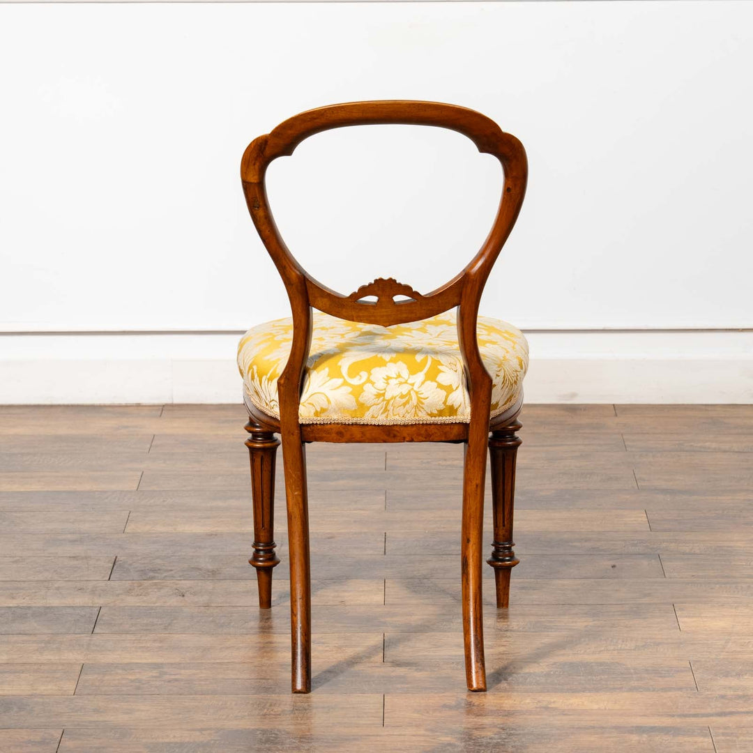 華やかな張地にフルーティングの脚が上品 ヴィクトリアン バルーンバックチェア /23L-1[m]