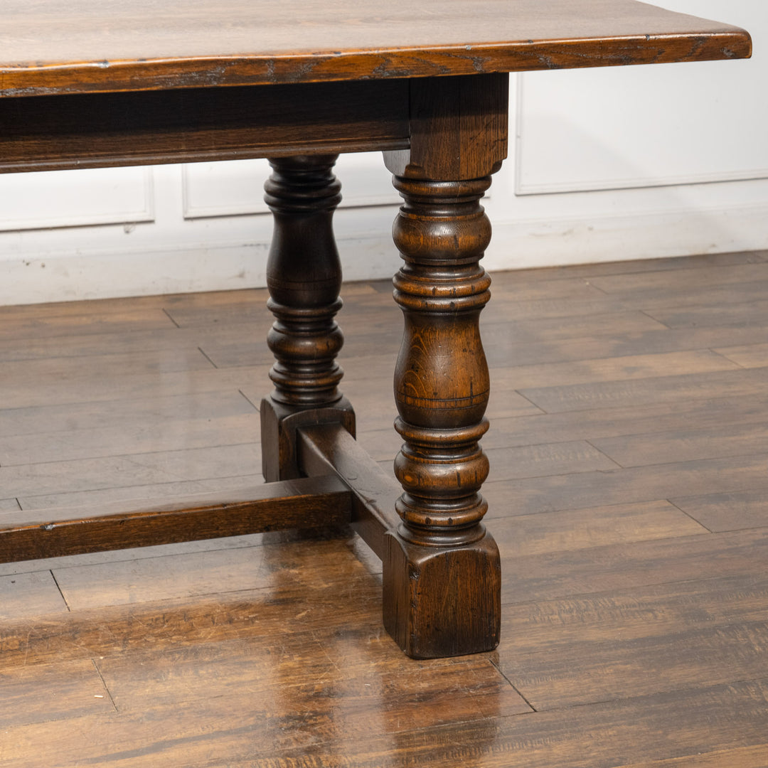 作業台や什器としても使える大きさ 大振りで存在感のある リフェクトリーテーブル /23L[m]