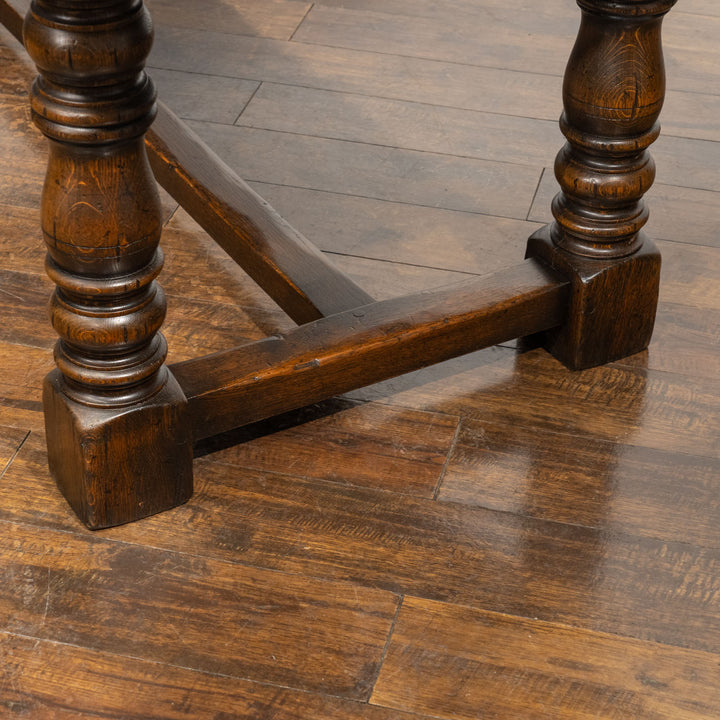 作業台や什器としても使える大きさ 大振りで存在感のある リフェクトリーテーブル /23L[m]