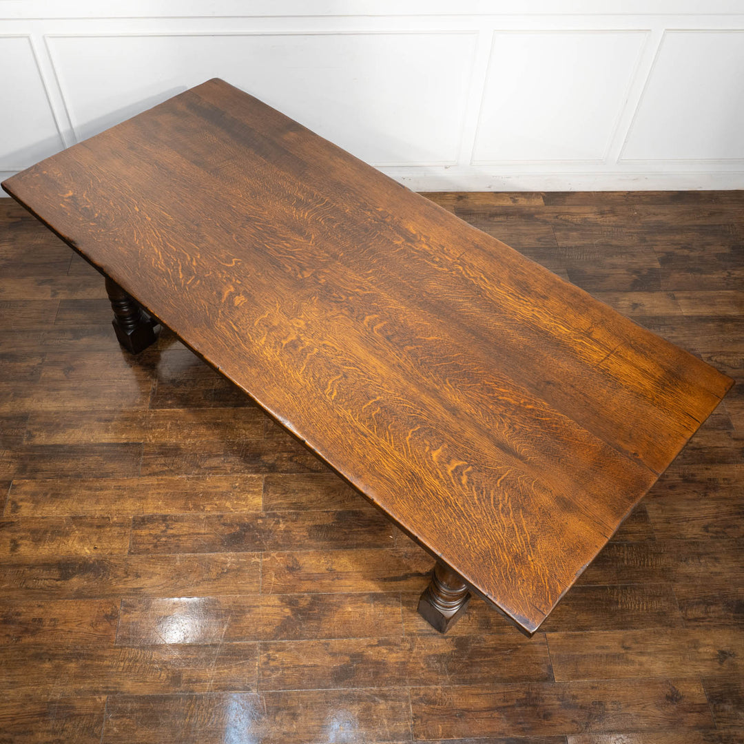 作業台や什器としても使える大きさ 大振りで存在感のある リフェクトリーテーブル /23L[m]