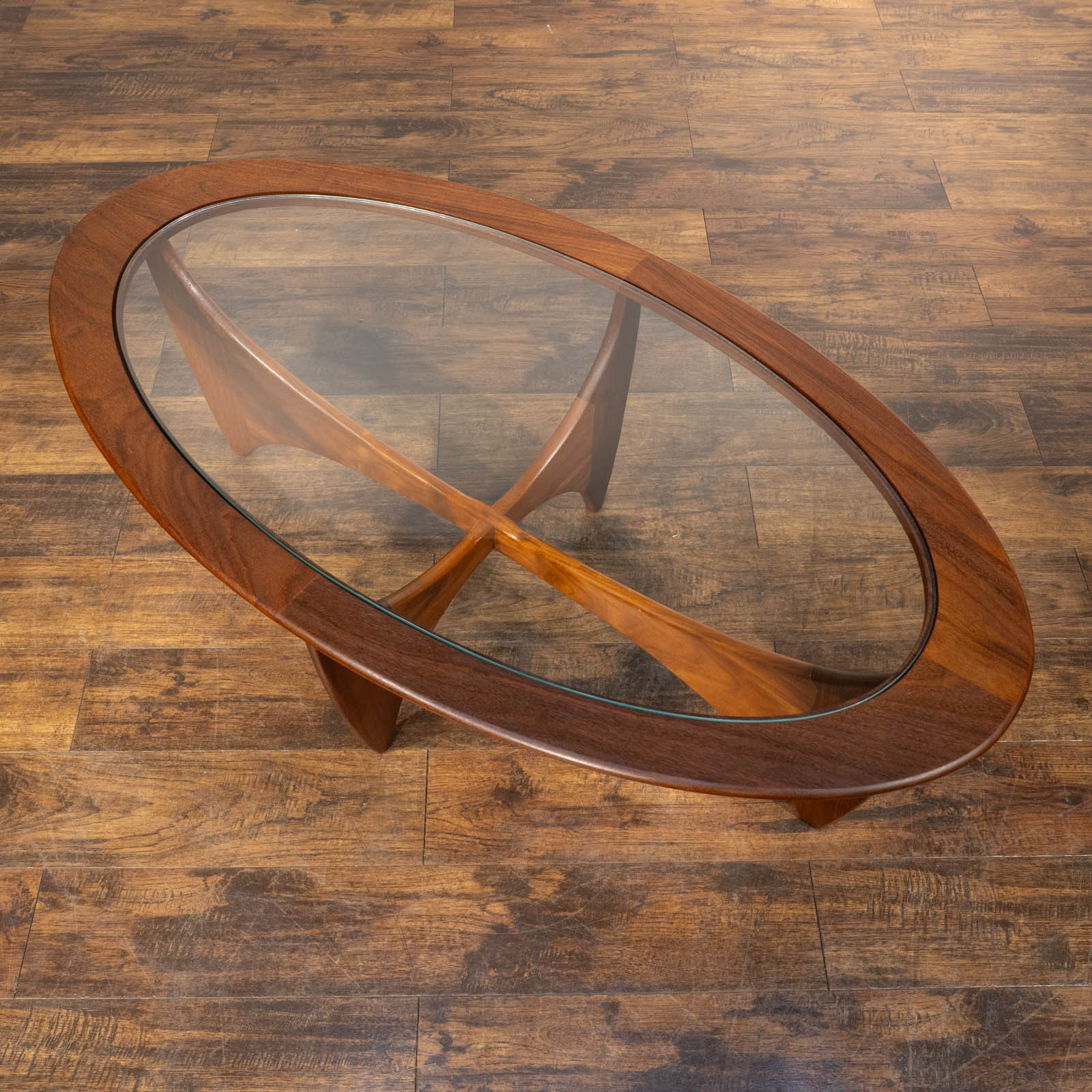 G-PLAN(ジープラン) / Astro オーバルコーヒーテーブル (501) astro オーバルコーヒーテーブル｜ジープラン G-PLAN｜ビクター