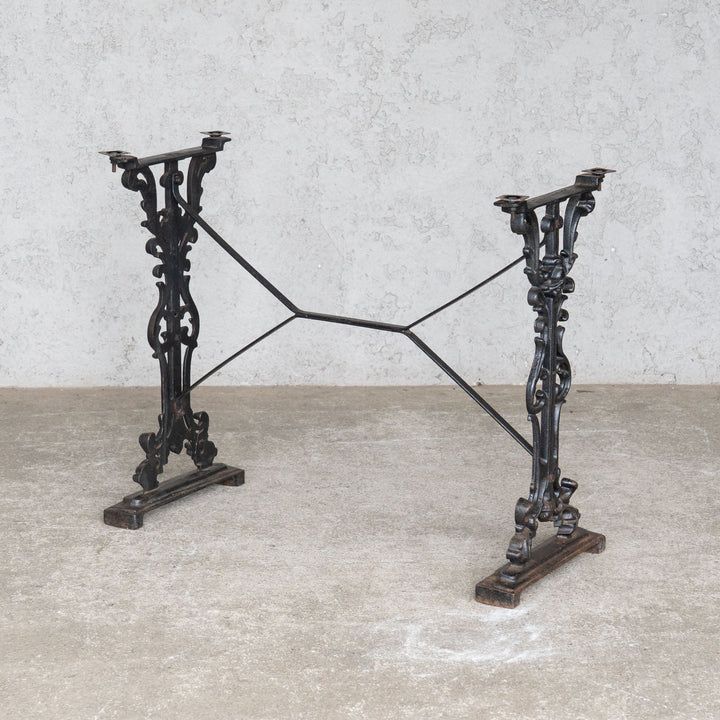 お好みの天板と組み合わせて素敵なテーブルに変身 アイアンレッグ テーブルベース /23L-C