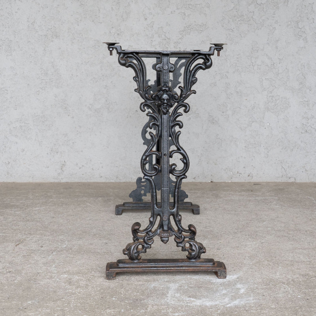 お好みの天板と組み合わせて素敵なテーブルに変身 アイアンレッグ テーブルベース /23L-C