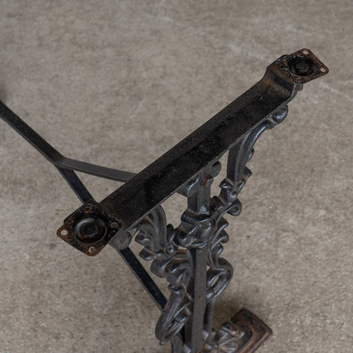 お好みの天板と組み合わせて素敵なテーブルに変身 アイアンレッグ テーブルベース /23L-C