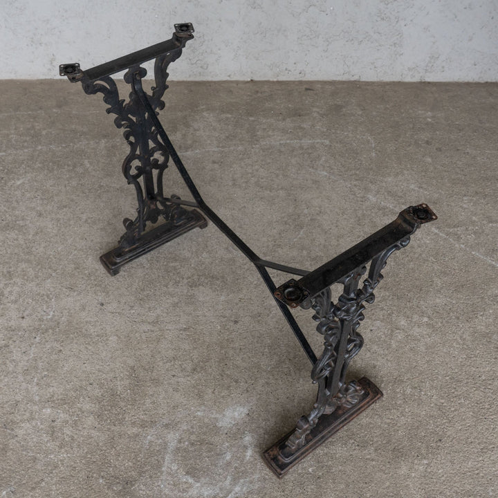 お好みの天板と組み合わせて素敵なテーブルに変身 アイアンレッグ テーブルベース /23L-C