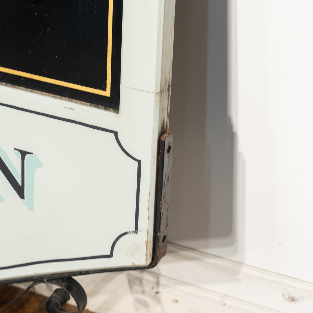 本場の雰囲気を味わえる ダブルサイド パブサイン