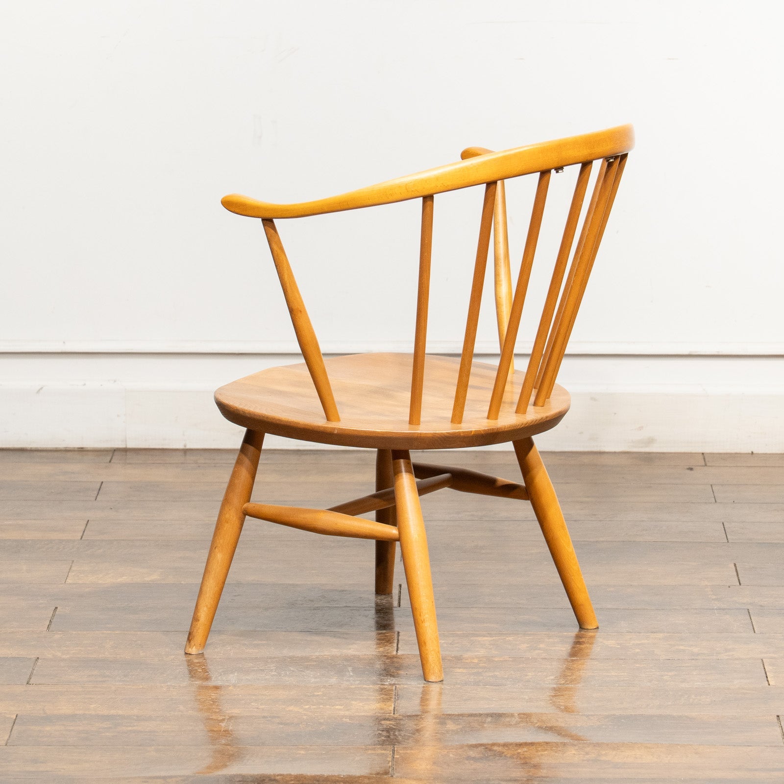 ERCOL アーコール アームチェア　 一脚 英国【ERCOL アーコール】ゆとりある座面で安定感抜群 ロータイプ