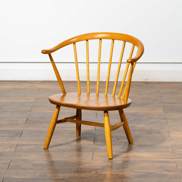 英国【ERCOL アーコール】ゆとりある座面で安定感抜群 ロータイプ スモーカーズチェア[m]