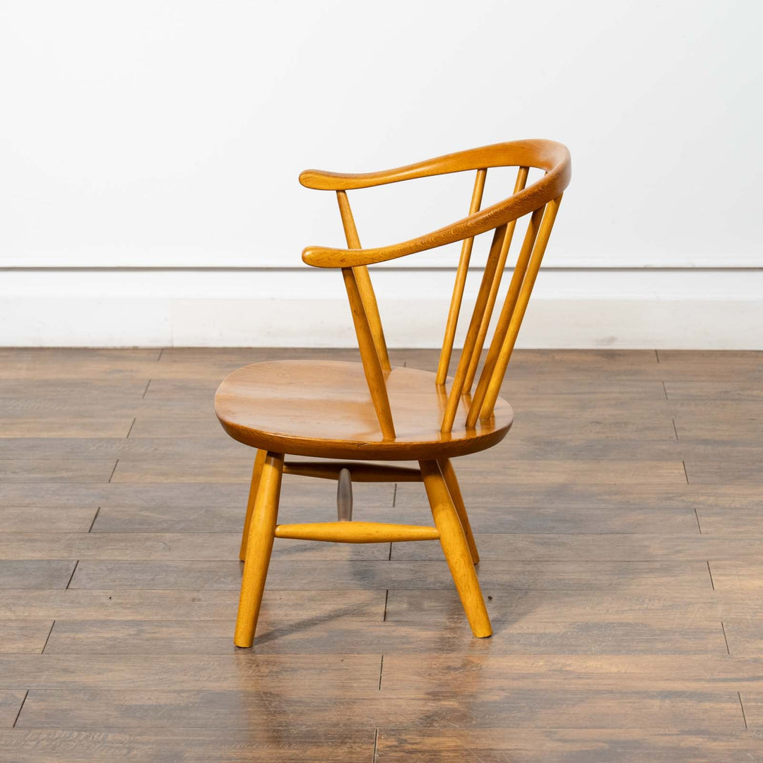 英国【ERCOL アーコール】ゆとりある座面で安定感抜群 ロータイプ スモーカーズチェア[m]