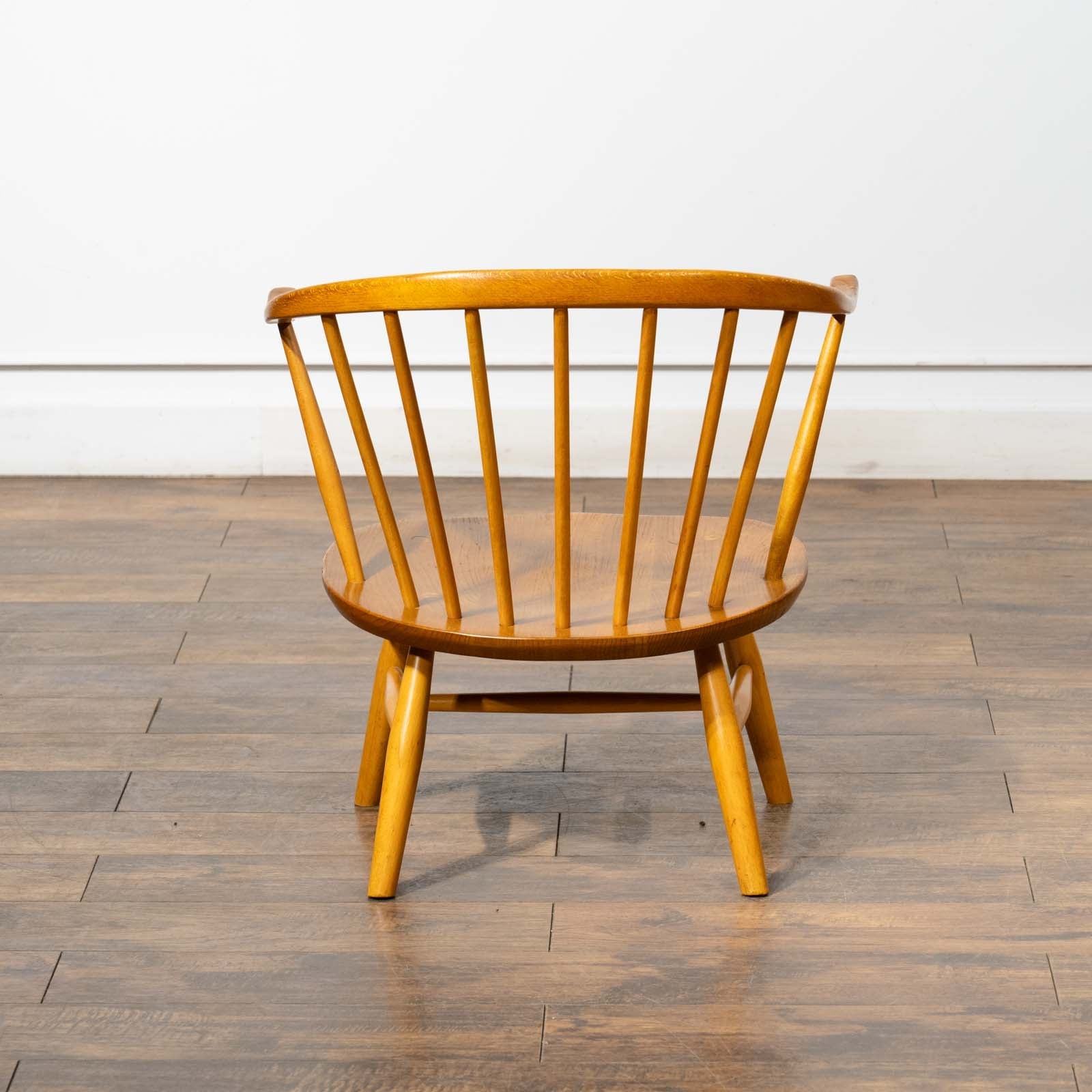 英国【ERCOL アーコール】ゆとりある座面で安定感抜群 ロータイプ