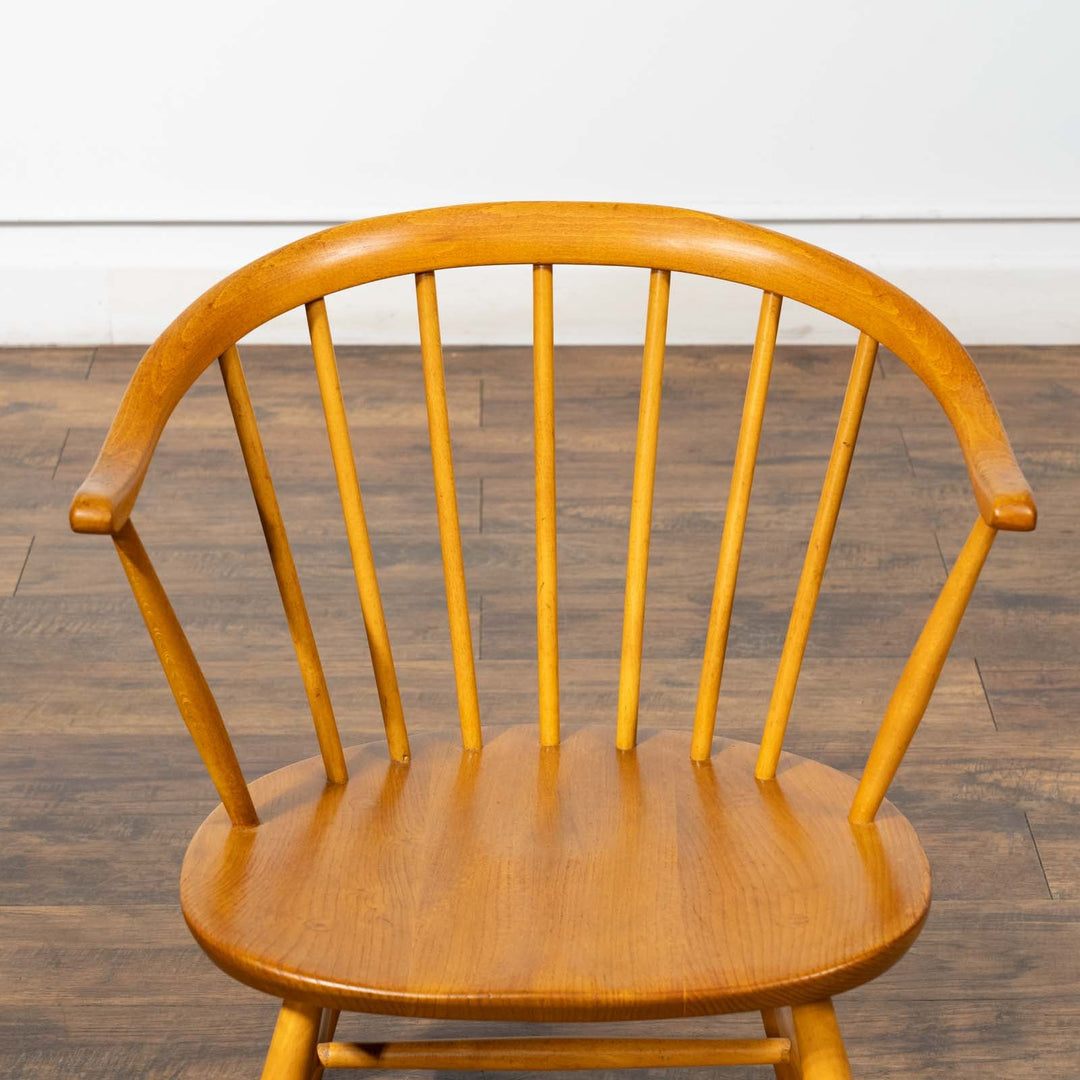 英国【ERCOL アーコール】ゆとりある座面で安定感抜群 ロータイプ スモーカーズチェア[m]