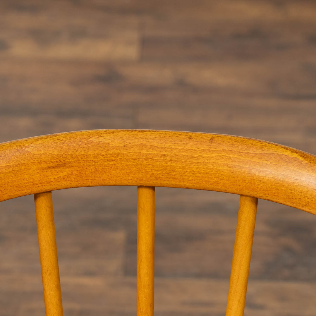 英国【ERCOL アーコール】ゆとりある座面で安定感抜群 ロータイプ スモーカーズチェア[m]