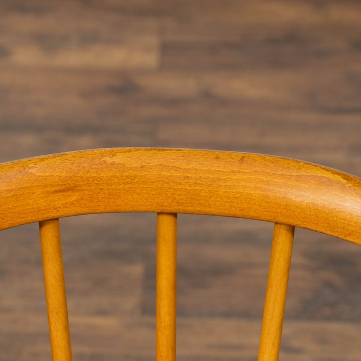 英国【ERCOL アーコール】ゆとりある座面で安定感抜群 ロータイプ スモーカーズチェア[m]