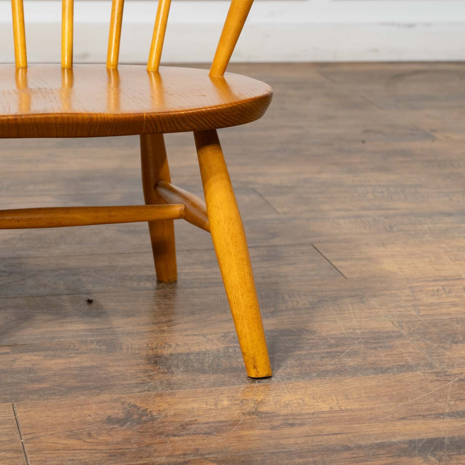 英国【ERCOL アーコール】ゆとりある座面で安定感抜群 ロータイプ