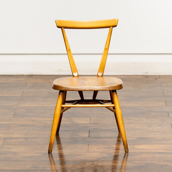 英国【ERCOL アーコール】丈夫でスタッキングもできる使い勝手の良さも魅力 チャイルドチェア /23K