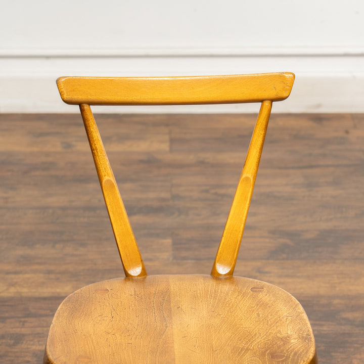 英国【ERCOL アーコール】丈夫でスタッキングもできる使い勝手の良さも魅力 チャイルドチェア /23K
