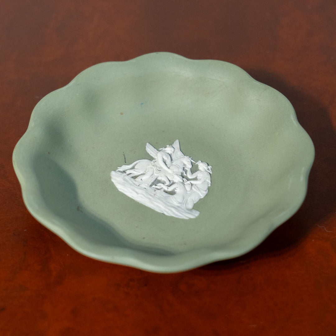 【WEDGWOOD ウェッジウッド Jasper ジャスパー】フラワーシェイプ ミニプレート セージグリーン /23K[m]
