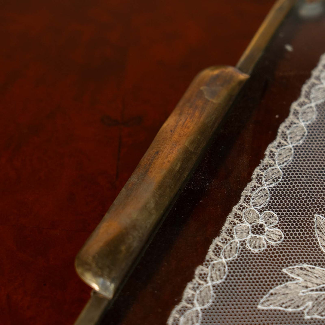 プティポワンの色鮮やかな刺繍やお花のデザインのレースが美しい レクタングル ドレッシングトレイ /23K[m]