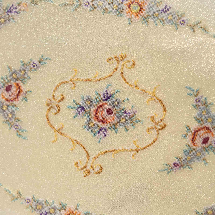 繊細な透かし装飾のフレームにプティポワンの刺繍が可憐 真鍮製 オーバル ドレッシングトレイ /23K[m]