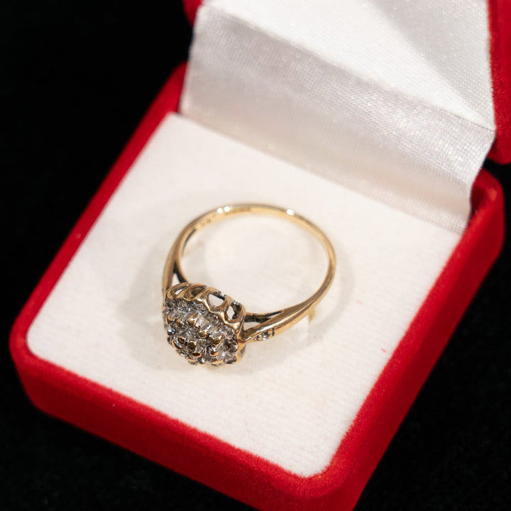 ボリュームのある華やかなデザインが上品 ダイアモンド クラスター アンティークリング /23K