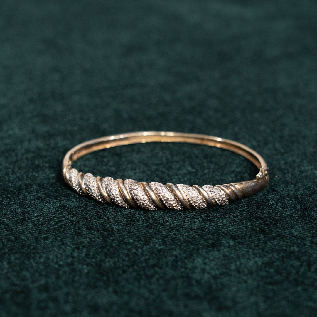 存在感のある優雅なツイストデザイン シルバー ブレスレット /23K